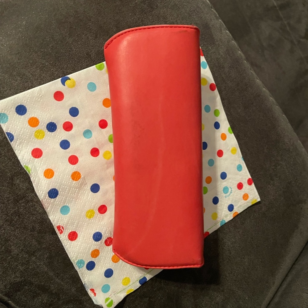 Ray-Ban Red Case - Picture 5 of 5